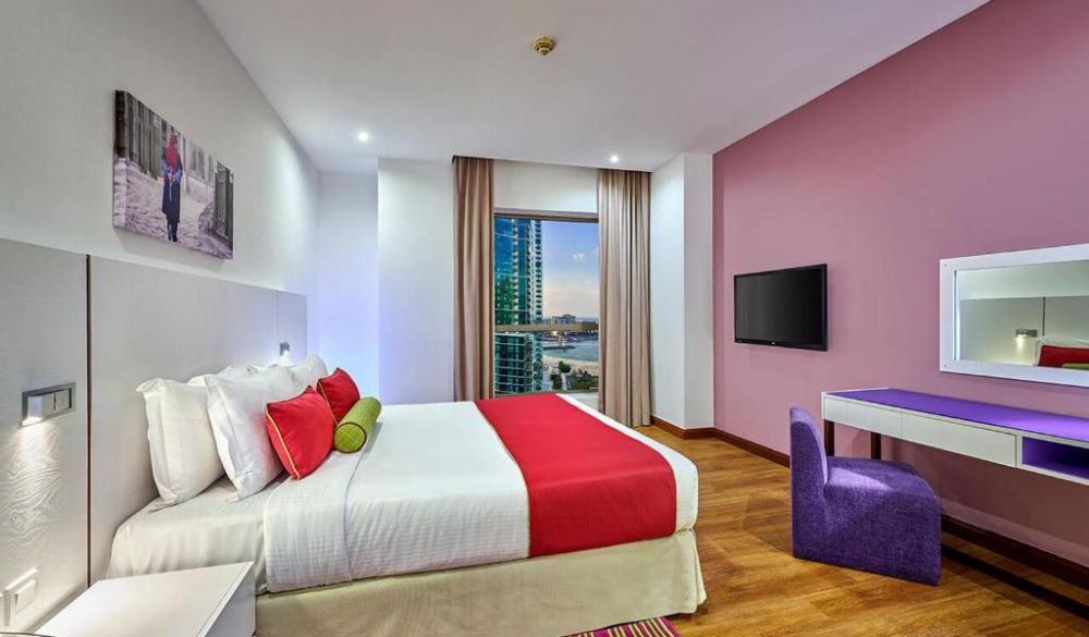One bedroom Penthouse King Suite City View, Ramada Hotel & Suites By Wyndham Jbr (ex. Hawthorn Suites) 4*