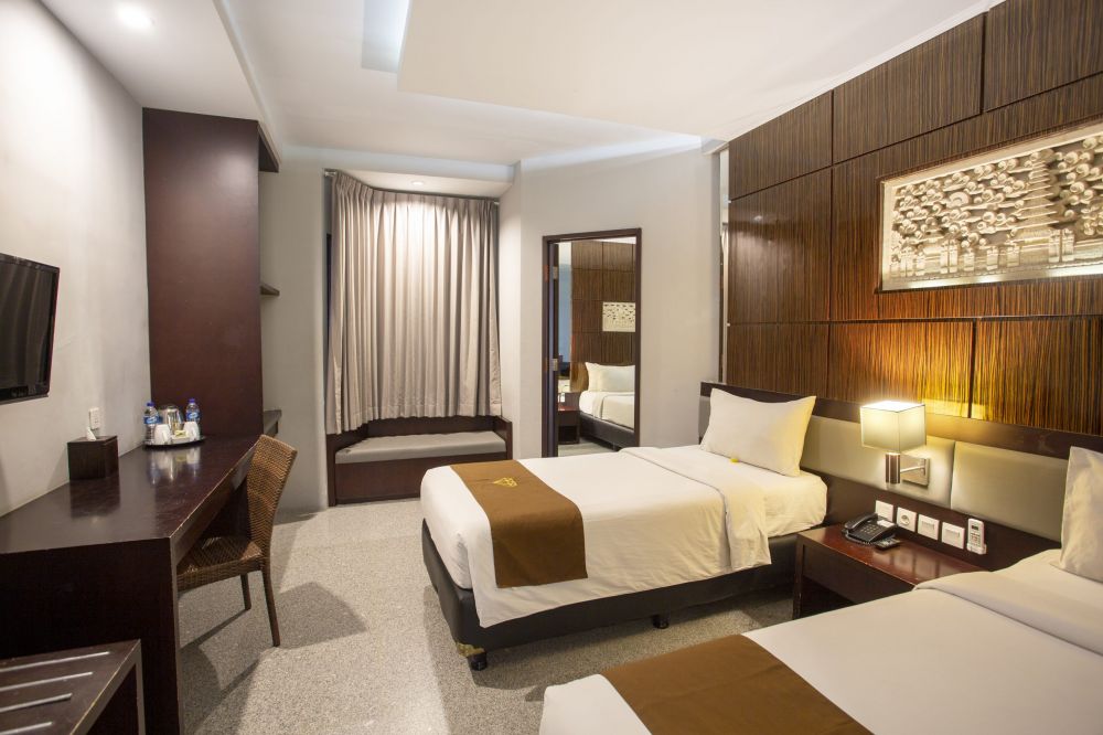 Superior Room, Famous Hotel Kuta 4*