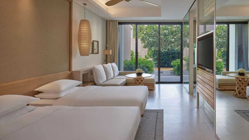 King/Twin Bedroom, Hyatt Regency Danang Resort & Spa 5*