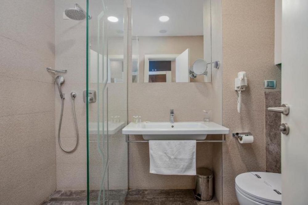 Standard Sea View, Bracera 4*