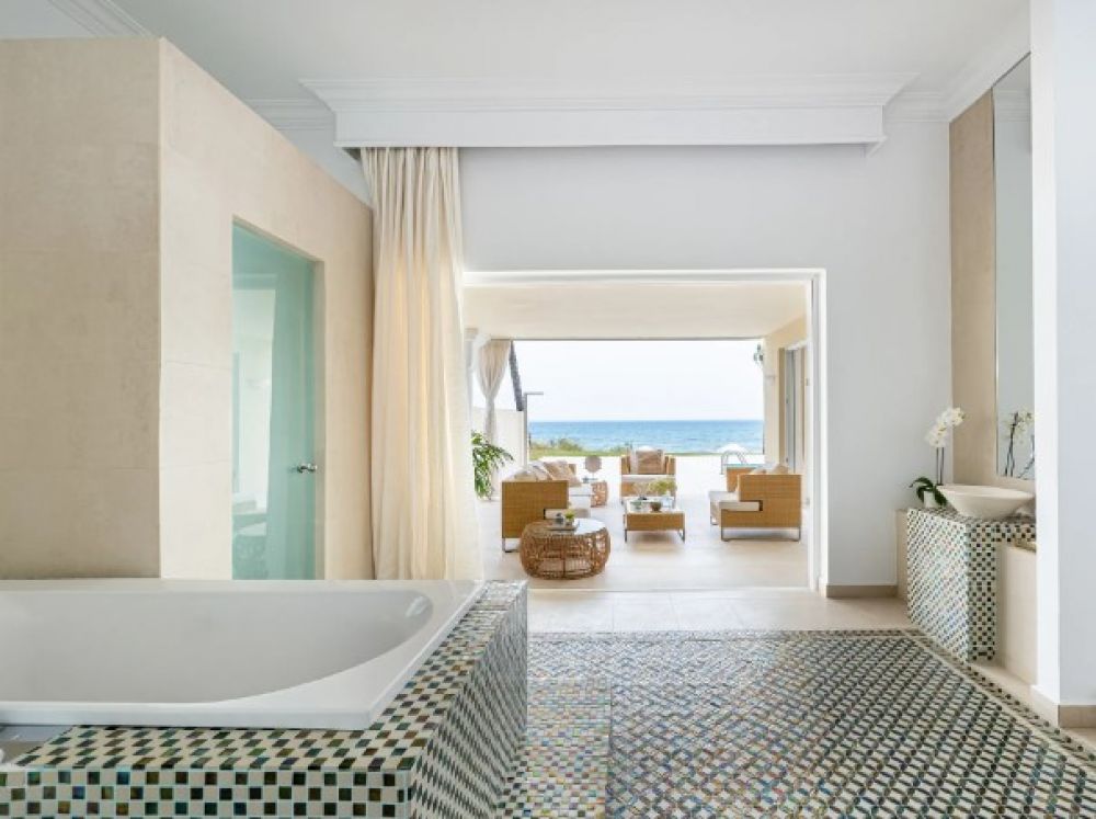 Royal Pavillion On The Beach, Mandola Rosa a Grecotel Resort to Live 5*