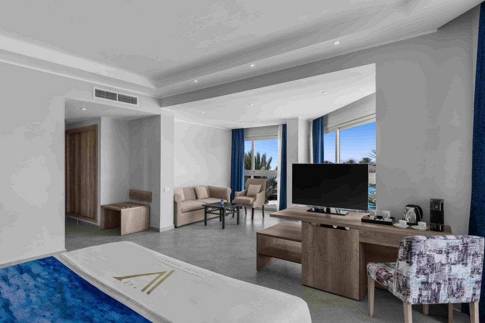Panoramic Suite Sea View Adults +16, The V Luxury Resort 5*