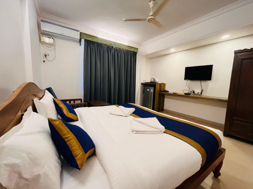 Standard AC, Nagas Hotel Satyavati 2*