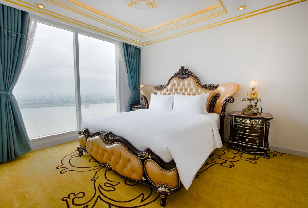President, Fivitel Danang 4*