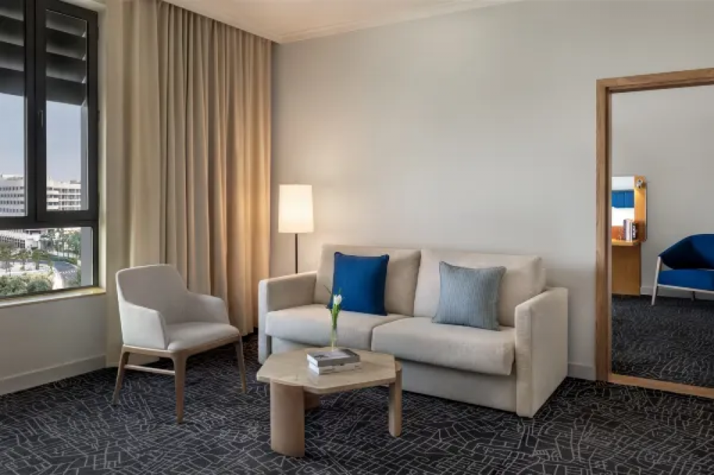 1 King Deluxe Family Room Plaza View, Yas Plaza Bay by IHG (ex. Park Inn by Radisson Abu Dhabi Yas Island) 4*