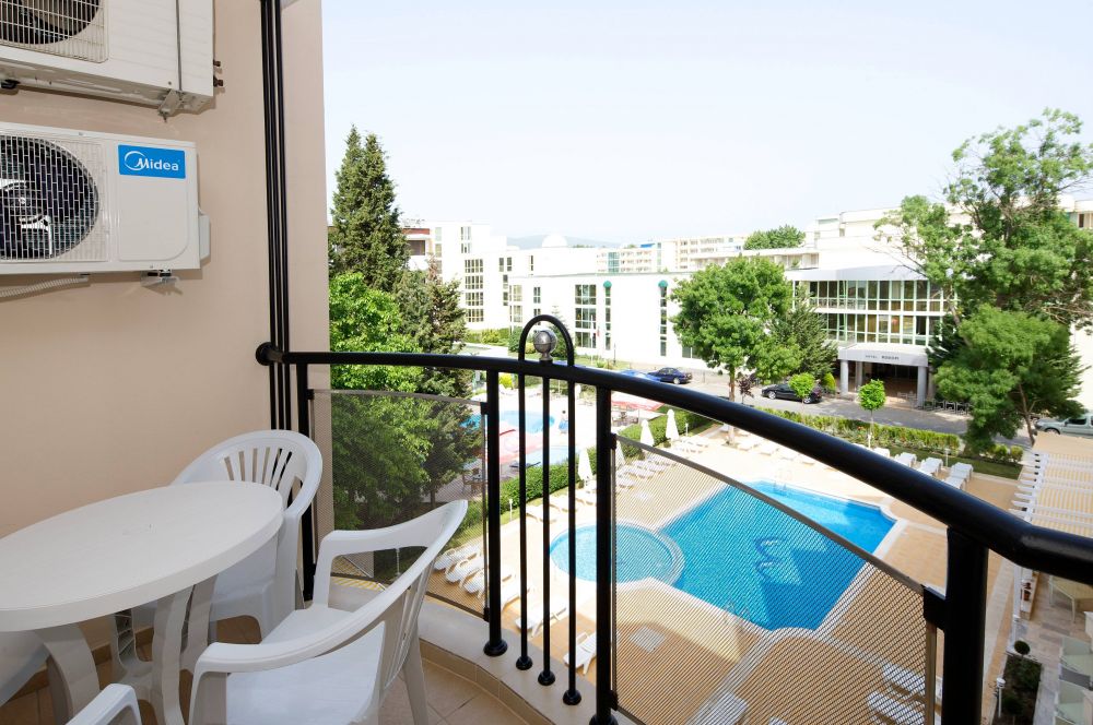 2 Bedrooms Apartment, Karlovo 3*