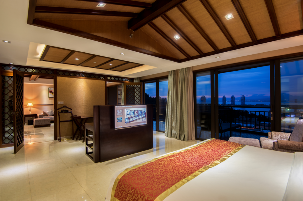 Bright 1-bedroom suite with sea view, Grand Metropark Bay Hotel Sanya 5*