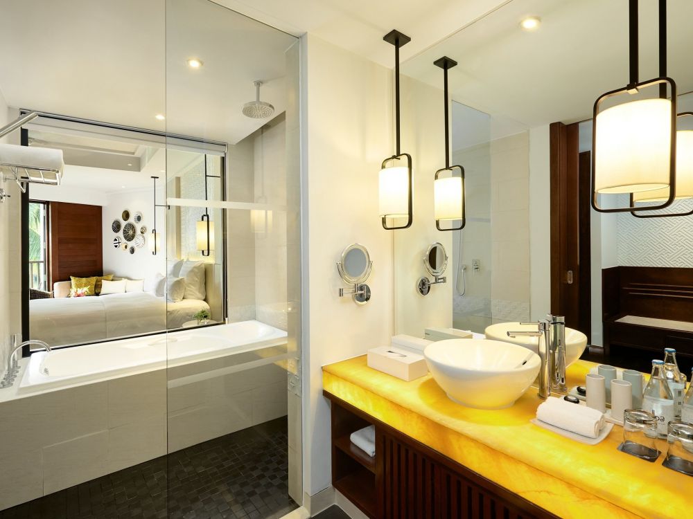 Superior, Pullman Danang Beach Resort 5*