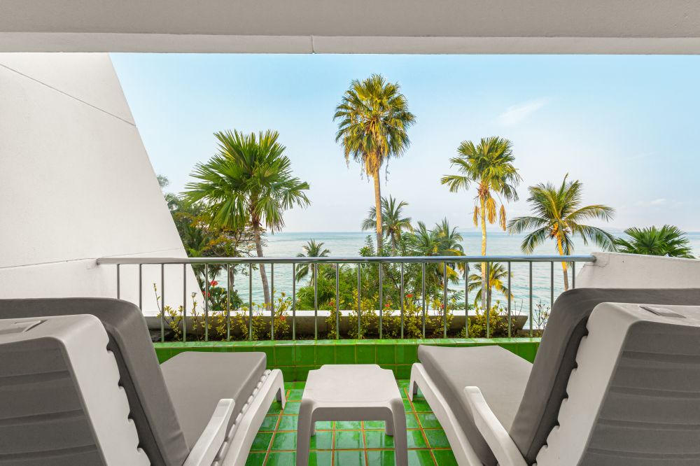 Honeymoon Deluxe Room, Royal Cliff Beach Terrace 5*