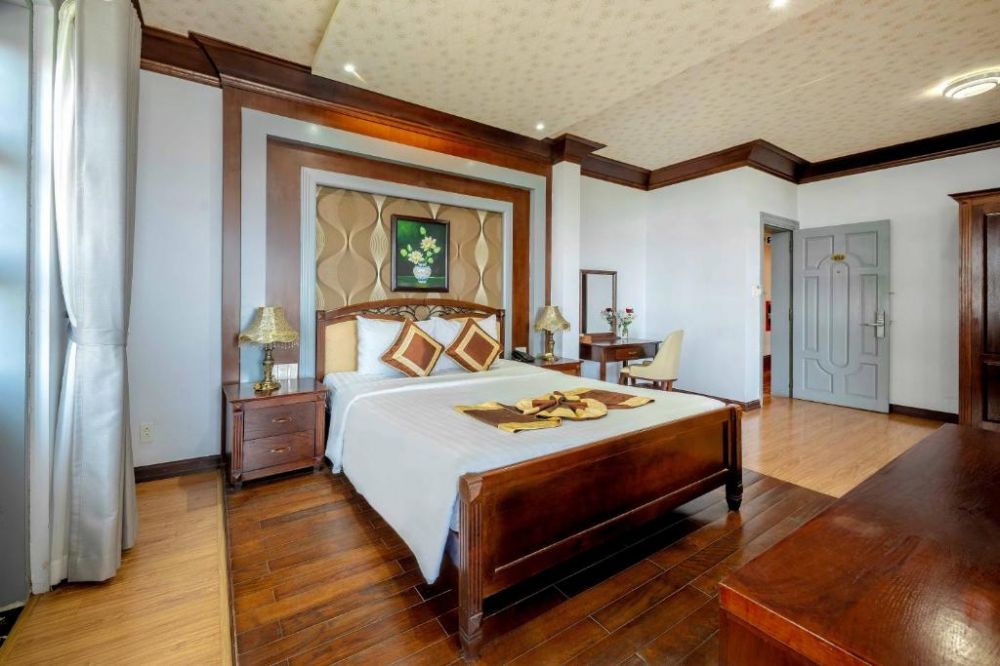 Luxury Suite, Rembrandt Hotel Nha Trang 3*