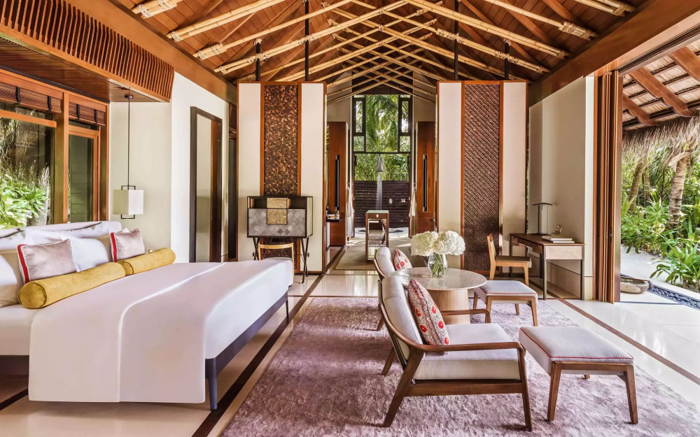 Beach Villa with Pool, One & Only Reethi Rah 5*