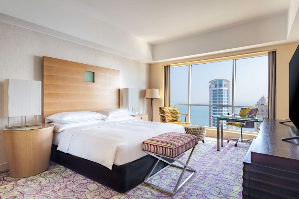 Deluxe Panoramic, Qabila Westbay Hotel 5*