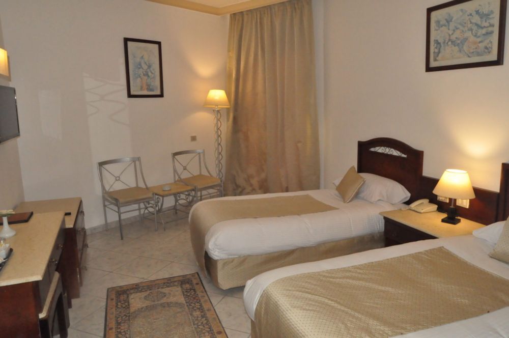 Standard/ Standard SSV, DEXON Roma Hotel (ex.Roma Hotel) 3*