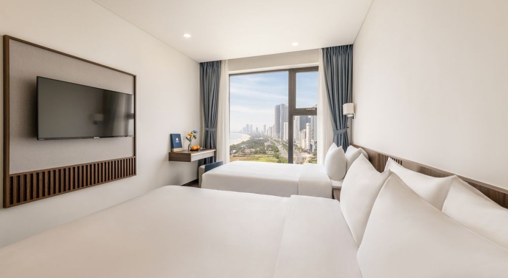 Premier TRPL, Mangata Beachfront Hotel 4*