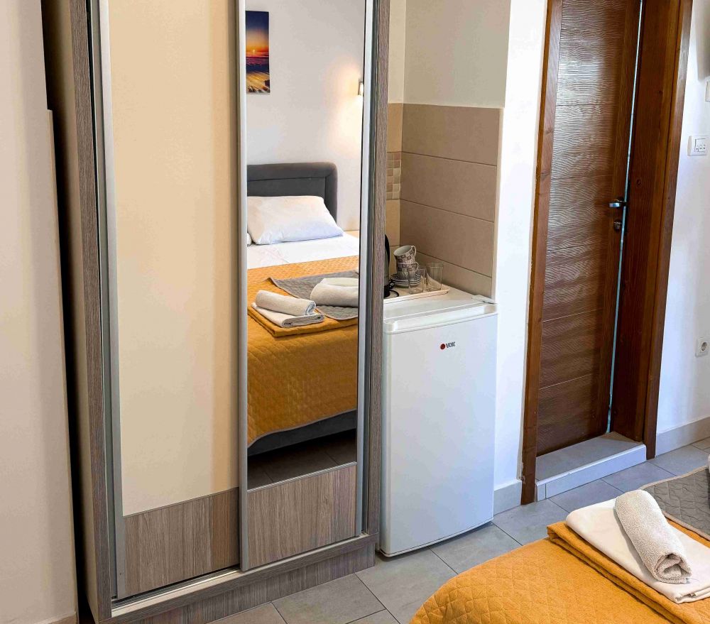 TRPL room, DMD Budva 3*