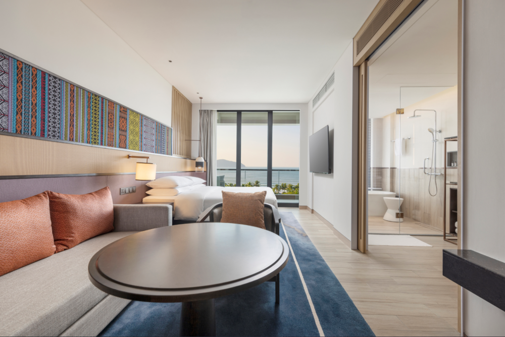 King/Twin Bed Ocean View Club Access, Hyatt Regency Sanya TianLiBay 5*