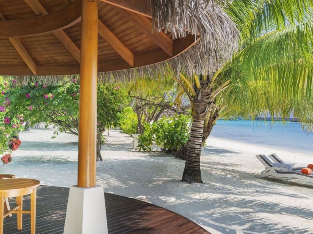 Beachfront Cottage, Sheraton Maldives Full Moon Resort & Spa 5*