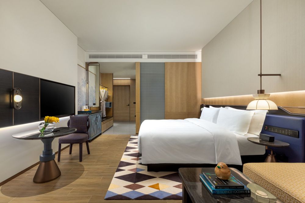 Standard Ocean View, Voco Sanya Dadonghai 5*