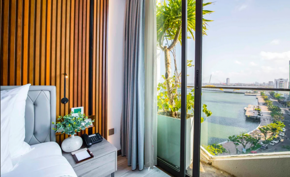 Deluxe River View with balcony, Haian Riverfront Hotel Danang 4*
