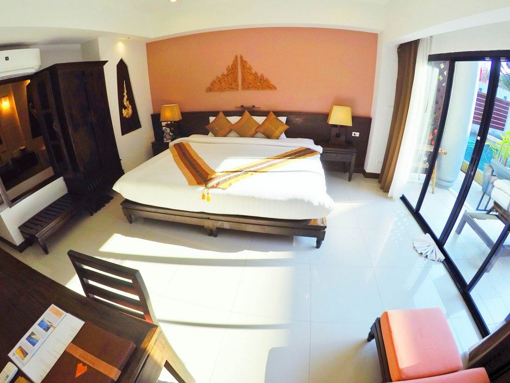 Deluxe Pool Access, Navatara Phuket Resort 4*