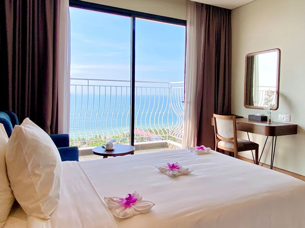 Senior Deluxe Sea View Triple, Vipol Mui Ne Hotel & Spa 4*
