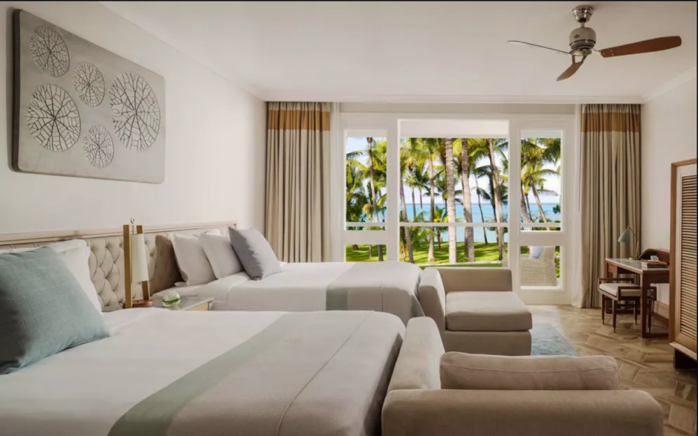 Ocean Balcony Room, One & Only Le Saint Geran 5*
