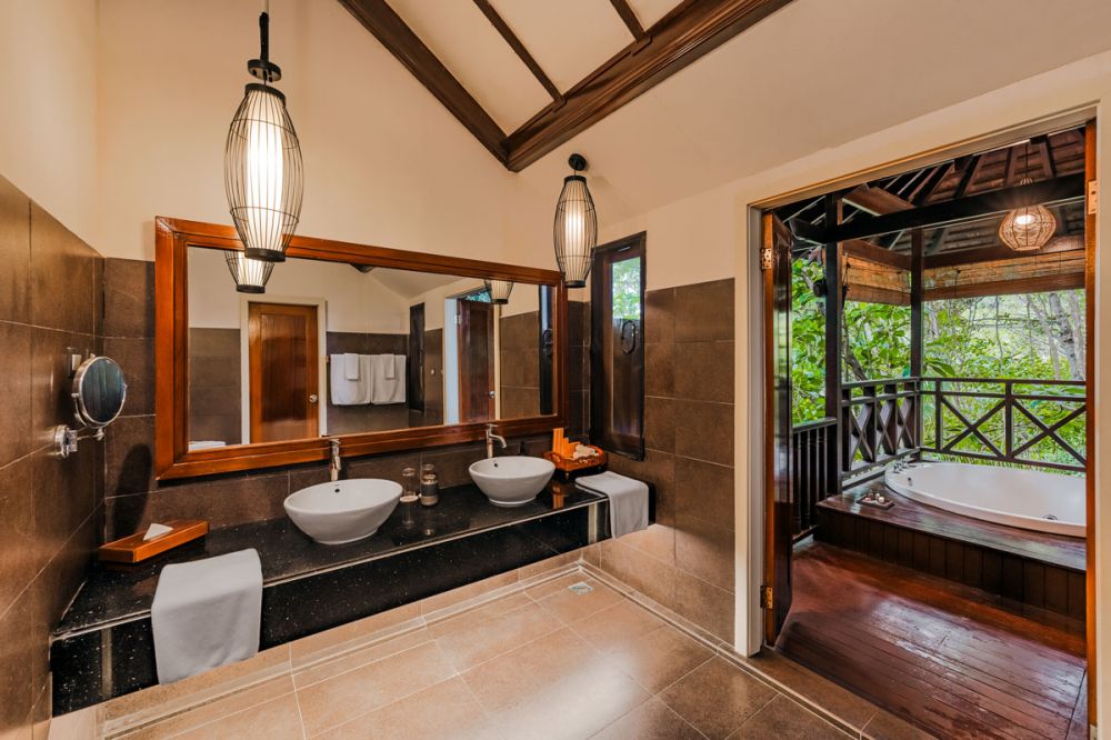 Tree House Villa, Bunga Raya Island Resort & Spa 5*