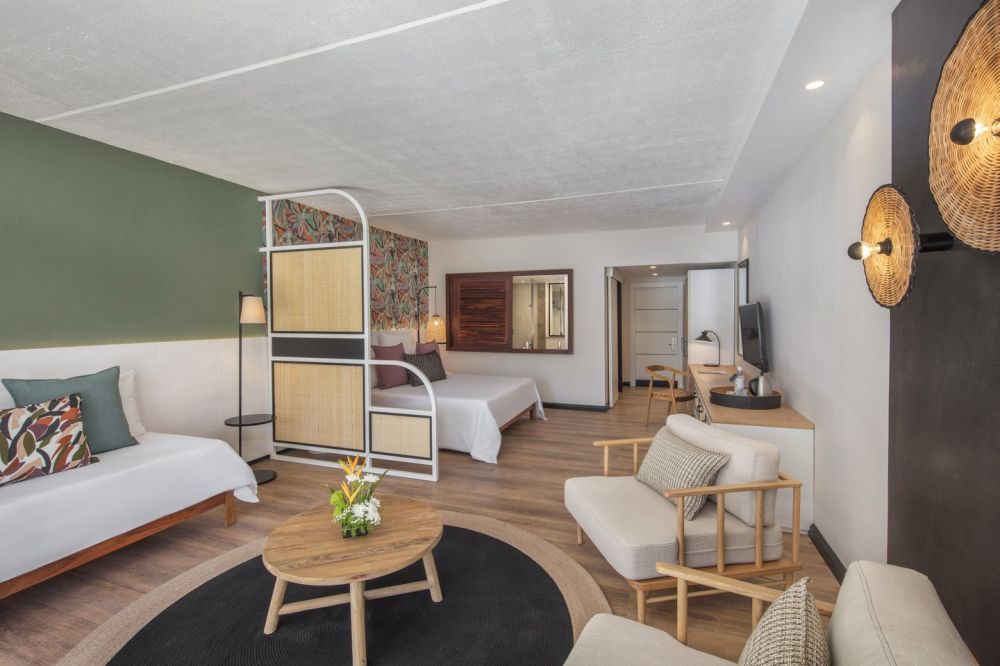 Superior 1st ﬂoor, Victoria Beachcomber Resort & SPA 4*