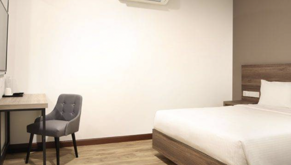 Superior Room, ACES Hotel 3*