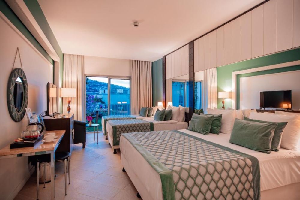 Deluxe Quatro Room, Baia Bodrum Hotel 5*