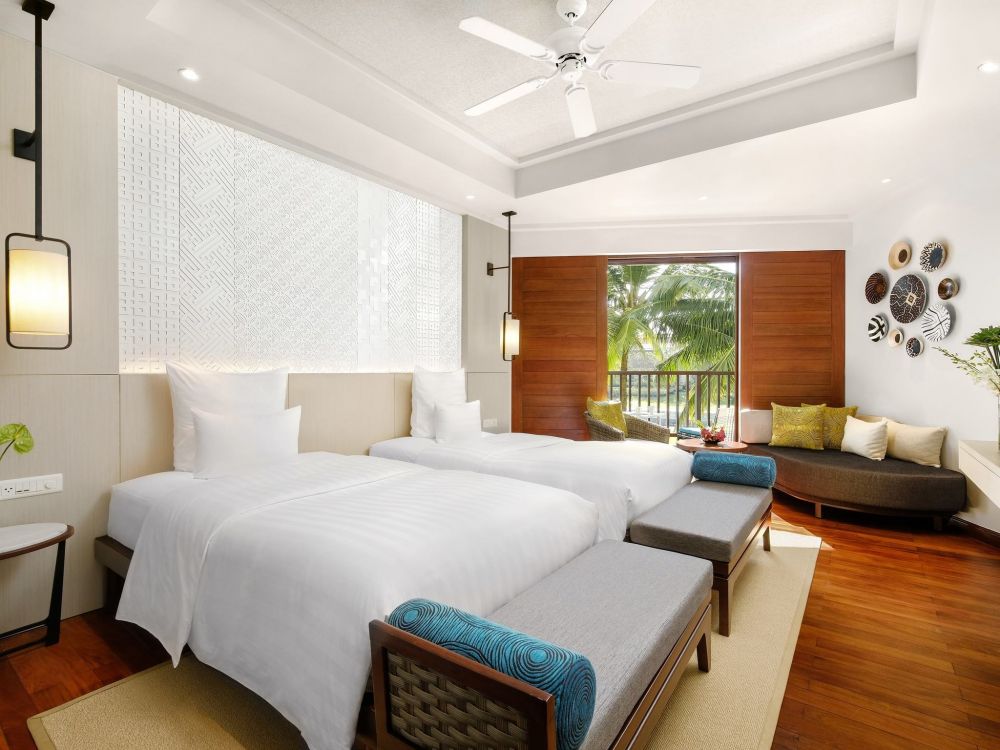 Superior, Pullman Danang Beach Resort 5*