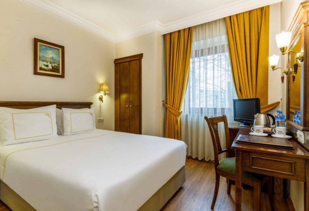 Standart Room, Golden Crown Hotel 4*