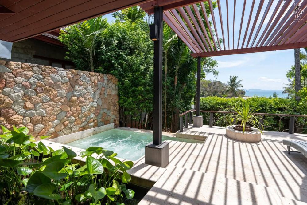 Jacuzzi Villa Sea View, Nakamanda Resort & Spa 5*