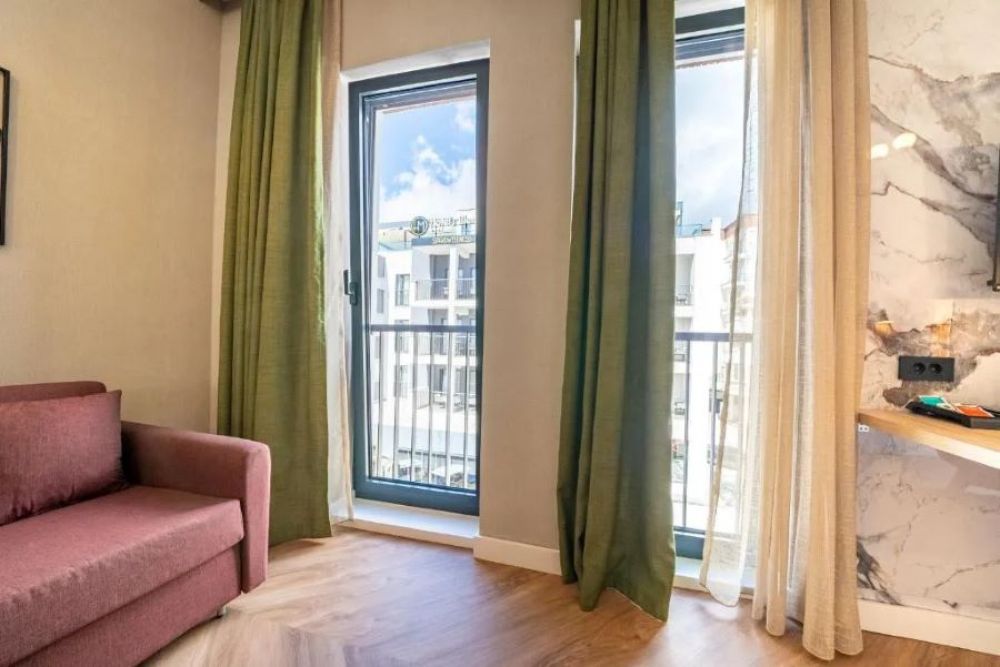 Family Room (Block B), Millennium 4*