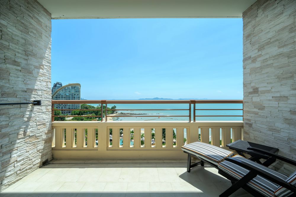 Deluxe Explorer - King, Centara Grand Mirage Beach Resort Pattaya 5*