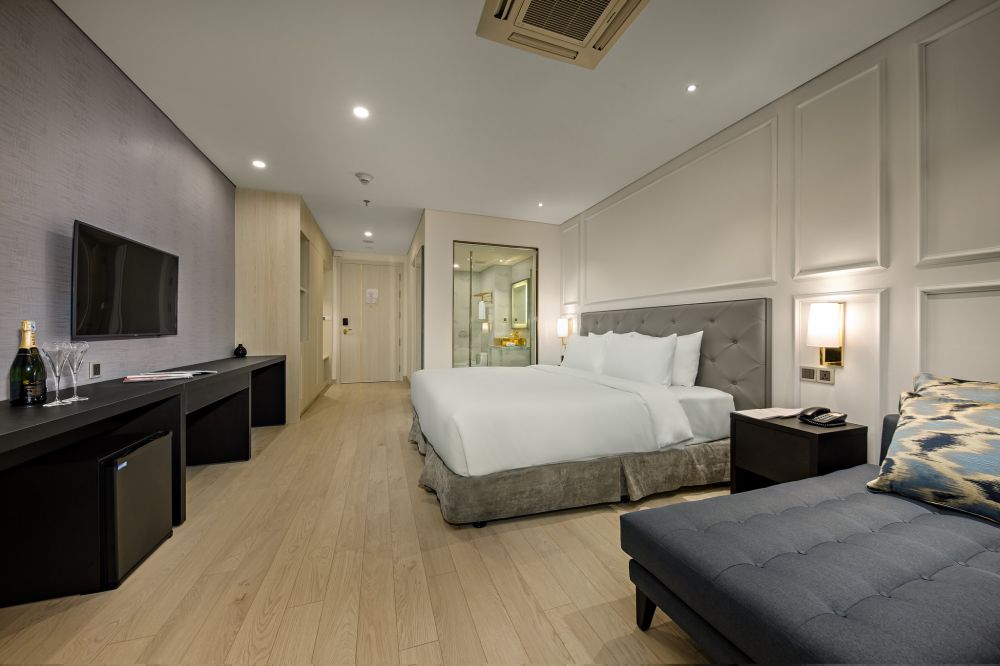 Superior, Wyndham Danang Golden Bay 5*