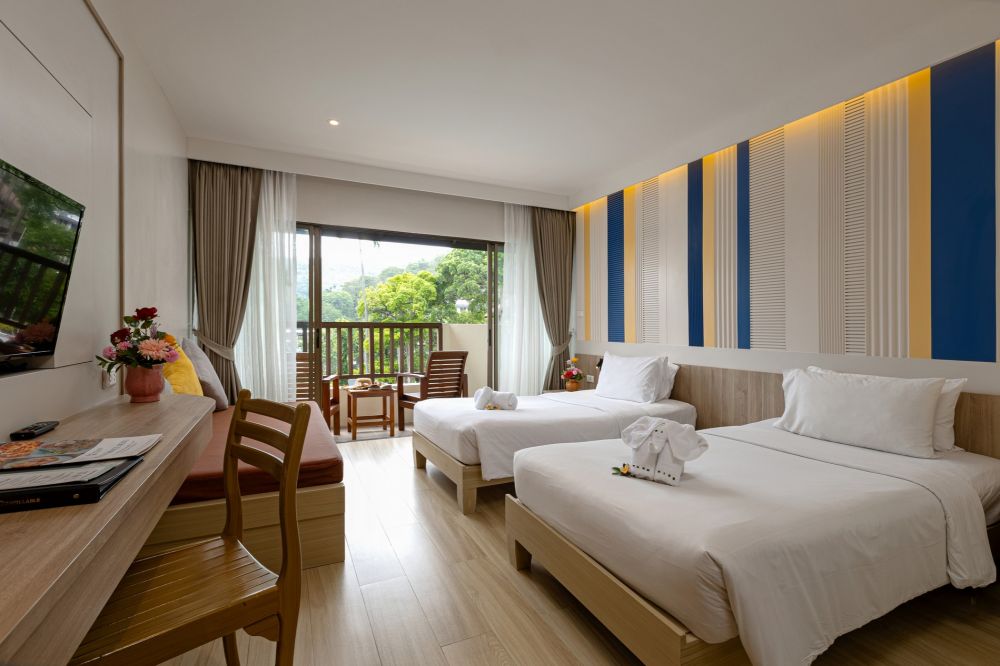 Premium Plus, Patong Lodge Hotel 3*