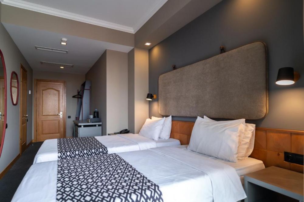 Superior twin with balcony, Amante Narikala 4*