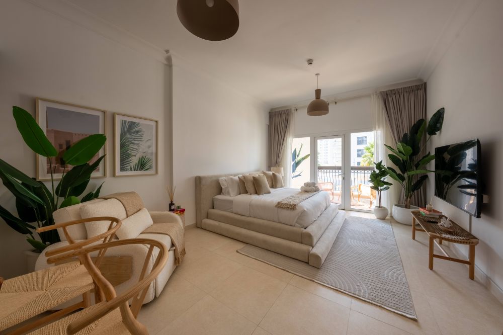 Studio With Yas Theme Park Access, Otolo Homes