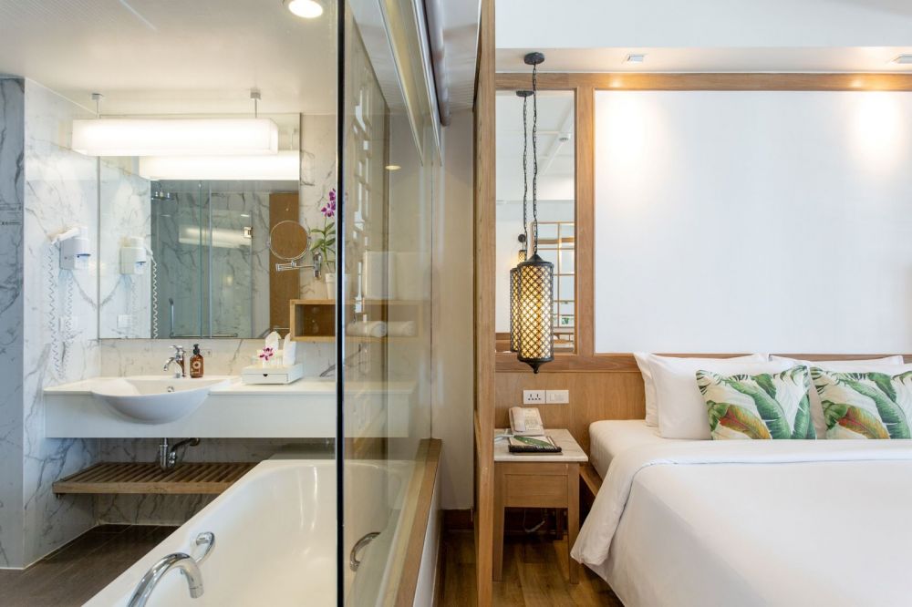 Junior Suite Oceanfront (Thani Wing), Kata Thani Phuket Beach Resort 5*