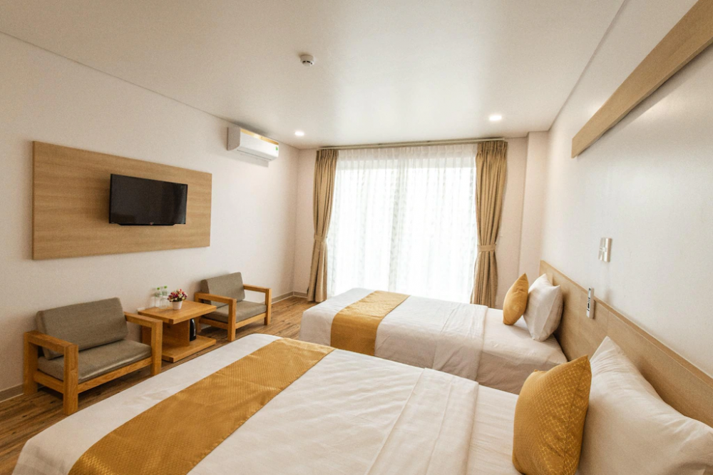 Premium TRPL with window/ balcony, Summer Dream Hotel Phu Quoc 3*