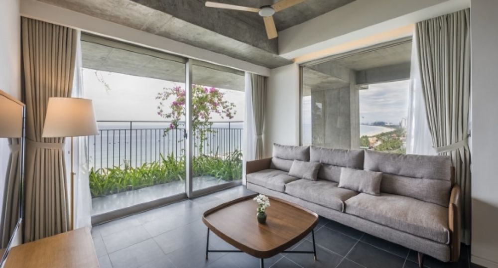 1 Bedroom Ocean Front Apartment with Balcony, Chicland Hotel 4*