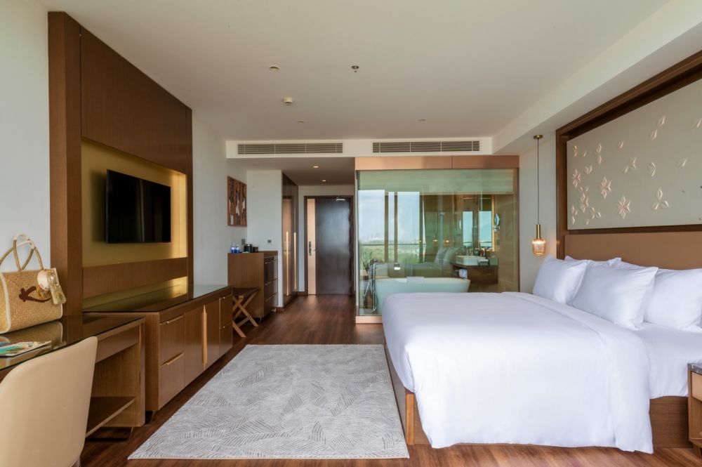 Deluxe King/Twin, KOI Resort & Residence Da Nang 5*