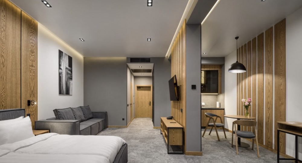Standart Studio, Apartel Східниця 4*
