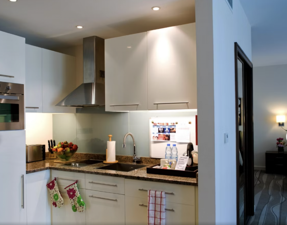 Studio Suite Kitchen, Staybridge Suites Abu Dhabi Yas Island 4*