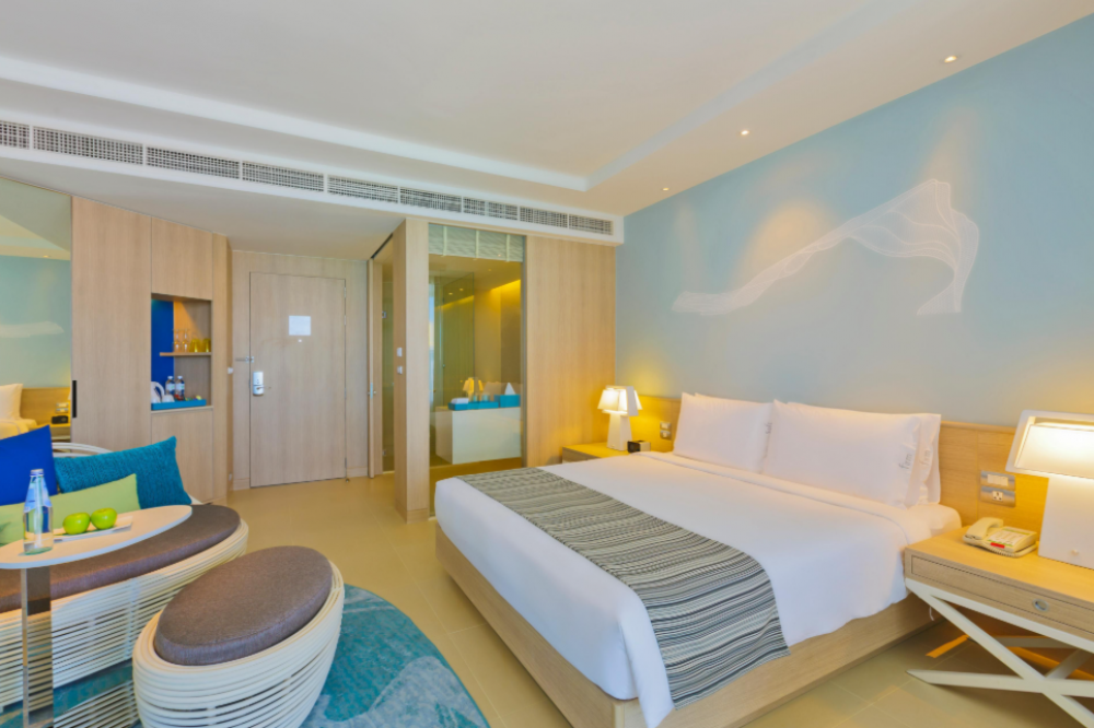Standard Ocean View | Bay Tower, Holiday Inn Pattaya 5*