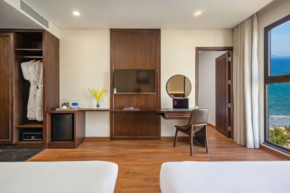 Two Bedroom Suite City View, Golden Lotus Hotel Da Nang 4*
