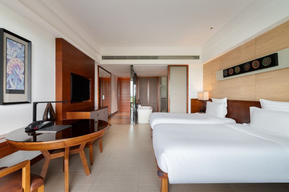 Executive Deluxe Ocean View Room, Pullman Ocean View Sanya Bay Resort & Spa 5*