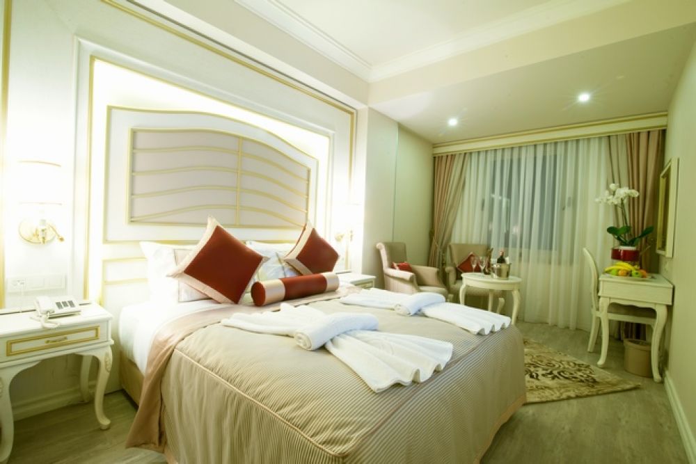 Deluxe Room, Halifaks Hotel 4*