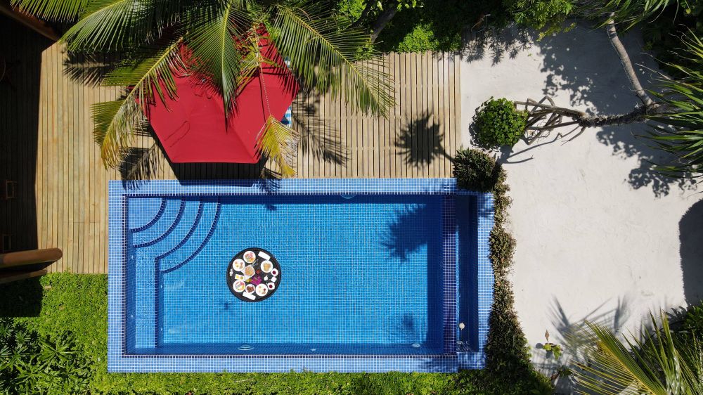 Deluxe Beach Pool Villa, Reethi Faru Resort 4*